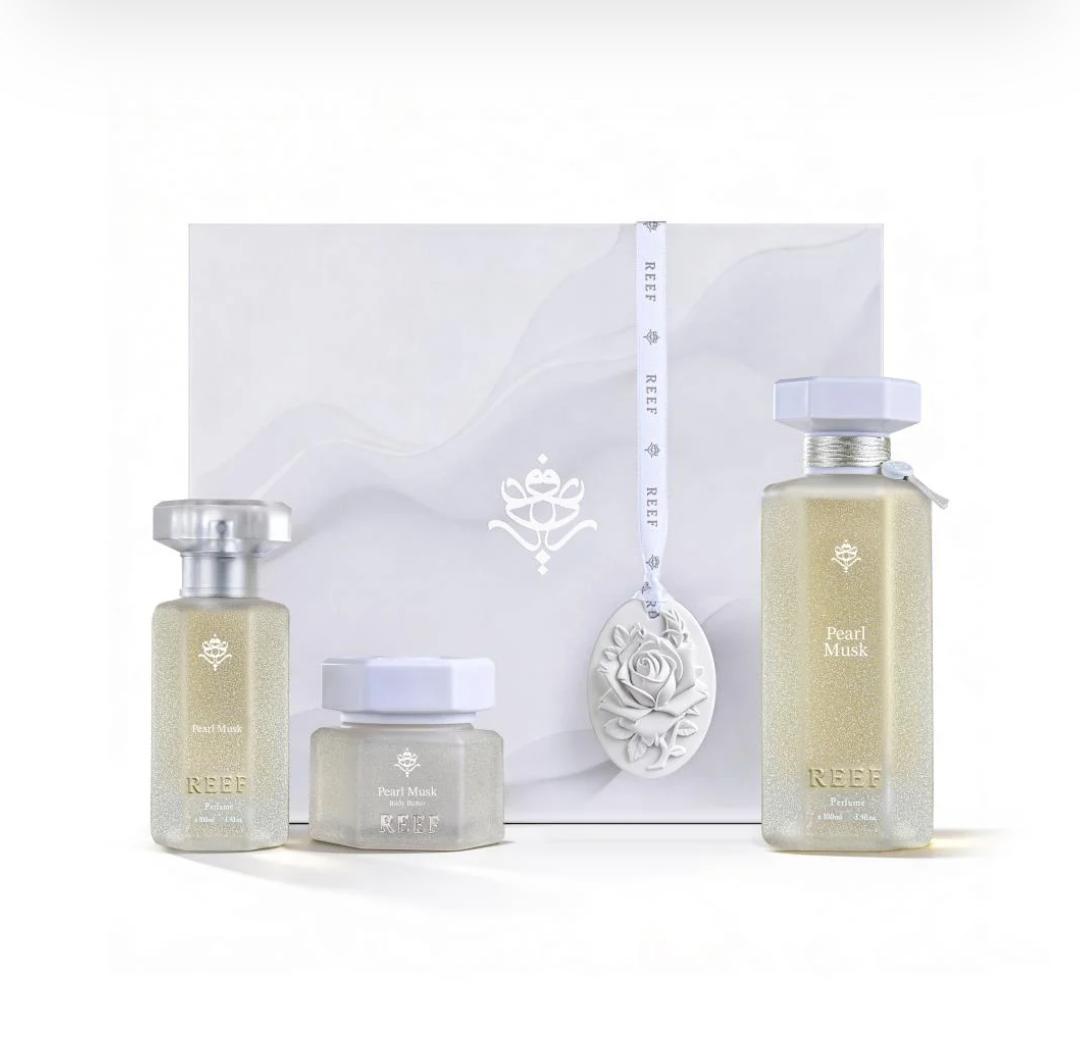 بيرل مسك: ١٠٠مل عطر+٥٠مل عطر للشعر+ ٥٠غرام زبدة الجسم